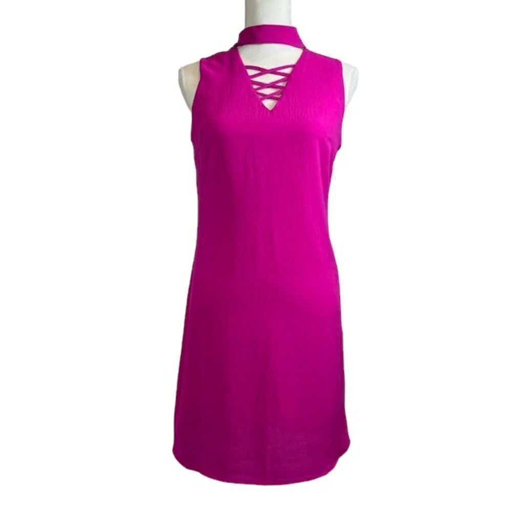 Madelynn Gauzy Sheath Dress Hot Pink Criss Cross V-neck‎ Zipper back Size Small